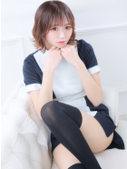 つきな