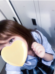 鶯谷ひな